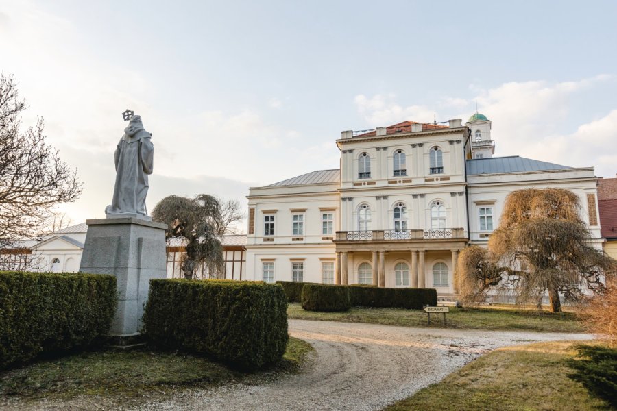 ABBAYE CISTERCIENNE (ZIRCI CISZTERCI APÁTSÁG)