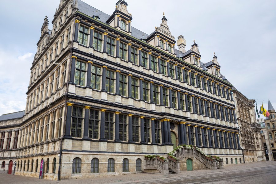 HÔTEL DE VILLE (STADHUIS)