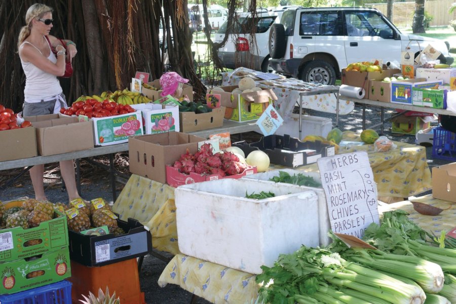 PORT DOUGLAS MARKET