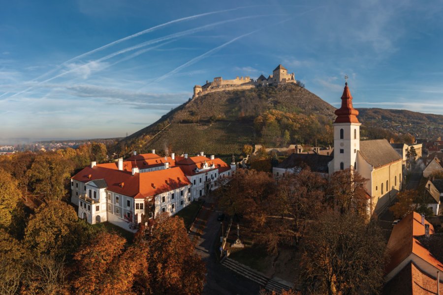 KISFALUDY EMLÉKHÁZ (PÜSPÖKI PALOTA)
