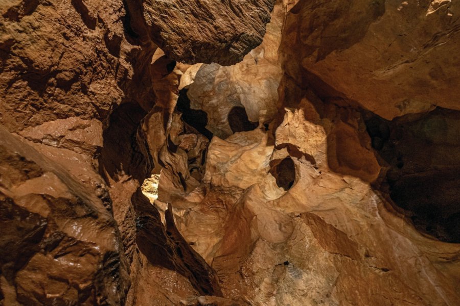 GROTTES DE MLADEČ (MLADEČSKÉ JESKYNĚ)