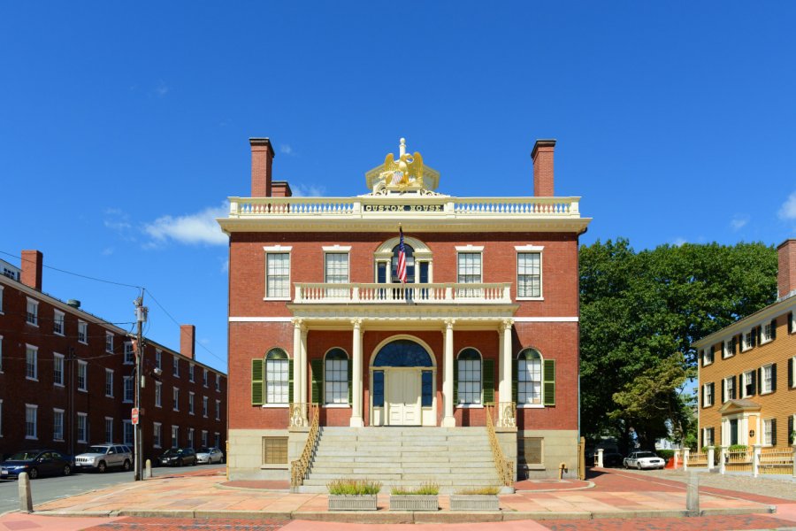 CUSTOM HOUSE