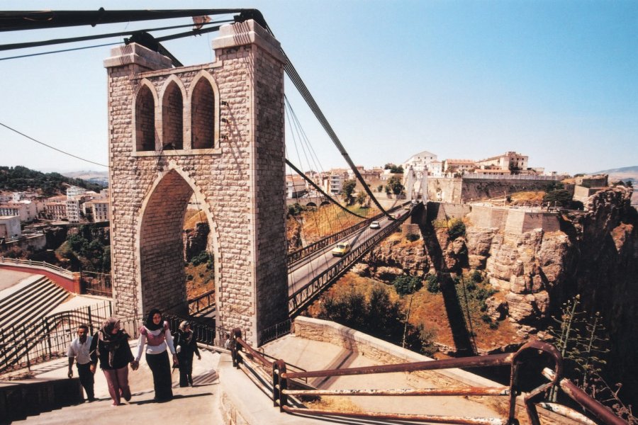 Pont suspendu de Sidi M'Cid. Sébastien CAILLEUX