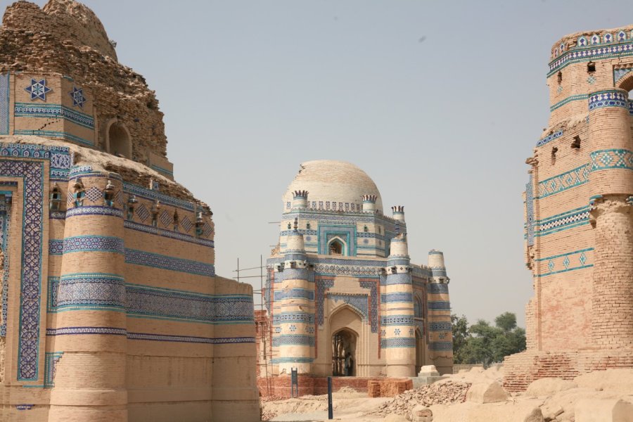 Mausolée soufi en restauraion à Uch Sharif. Morgane PELLENNEC