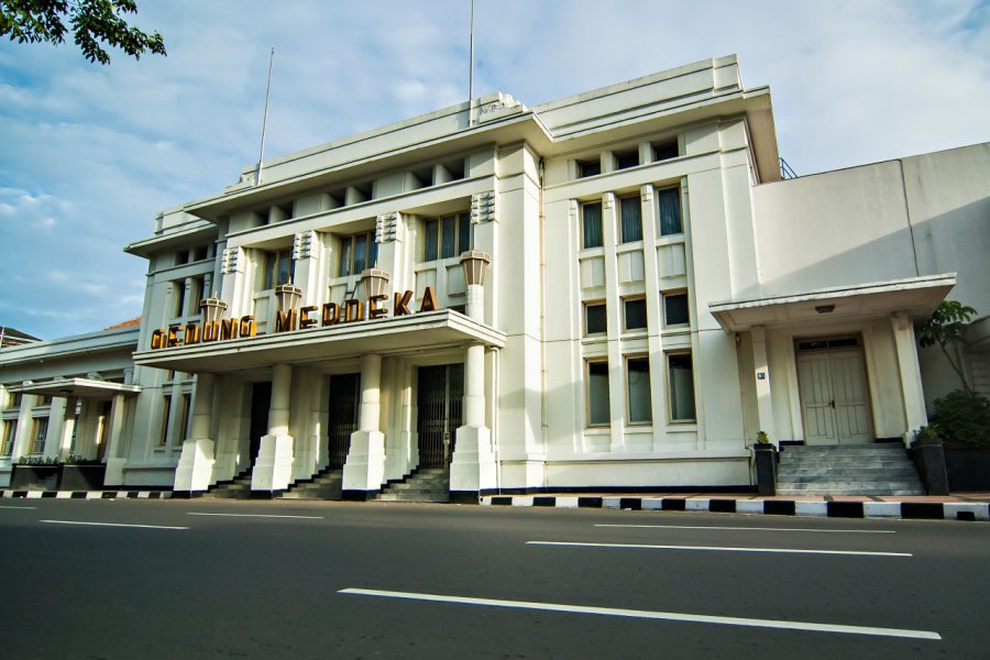 GEDUNG MERDEKA (PALAIS DE L'INDÉPENDANCE)