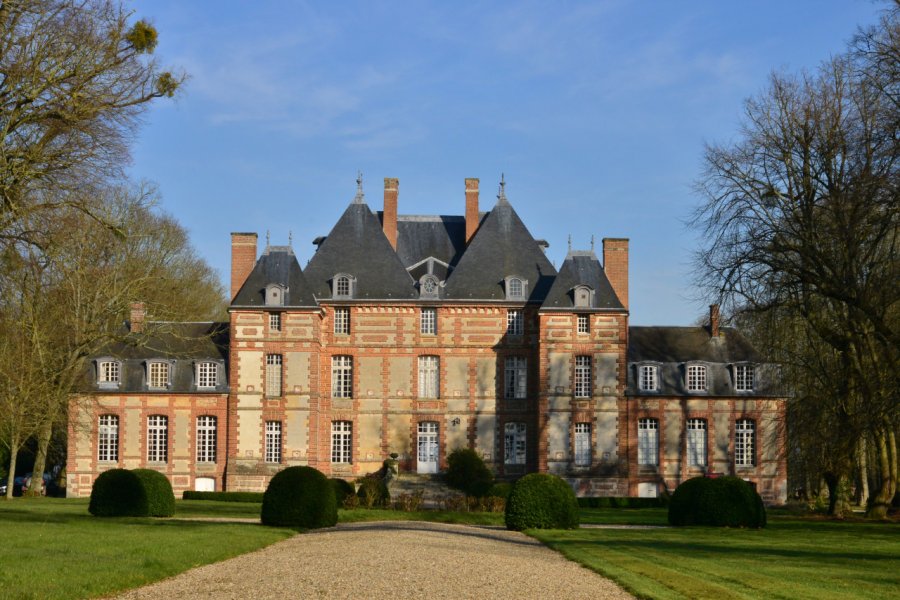 CHÂTEAU DE FLEURY-LA-FORÊT