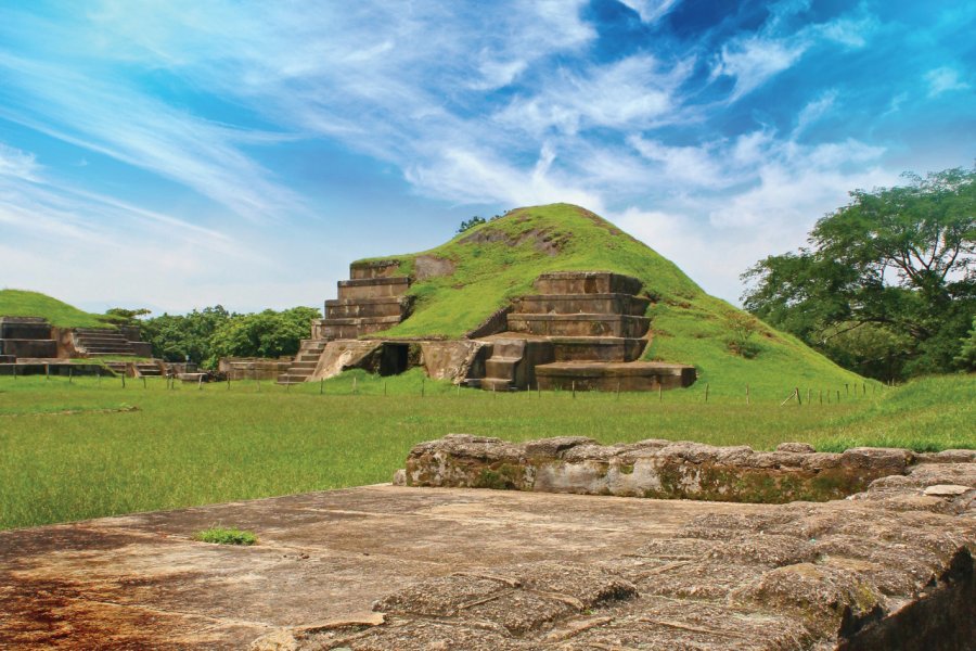 Le site archéologique maya de San Andrés est situé à 40 km au nord-ouest de la capitale. Salvadorean Tours
