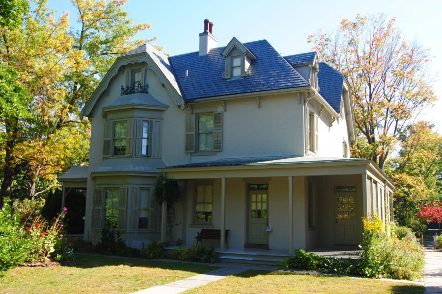 HARRIET BEECHER STOWE CENTER