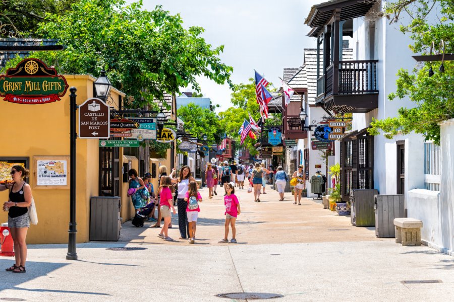 COLONIAL QUARTER