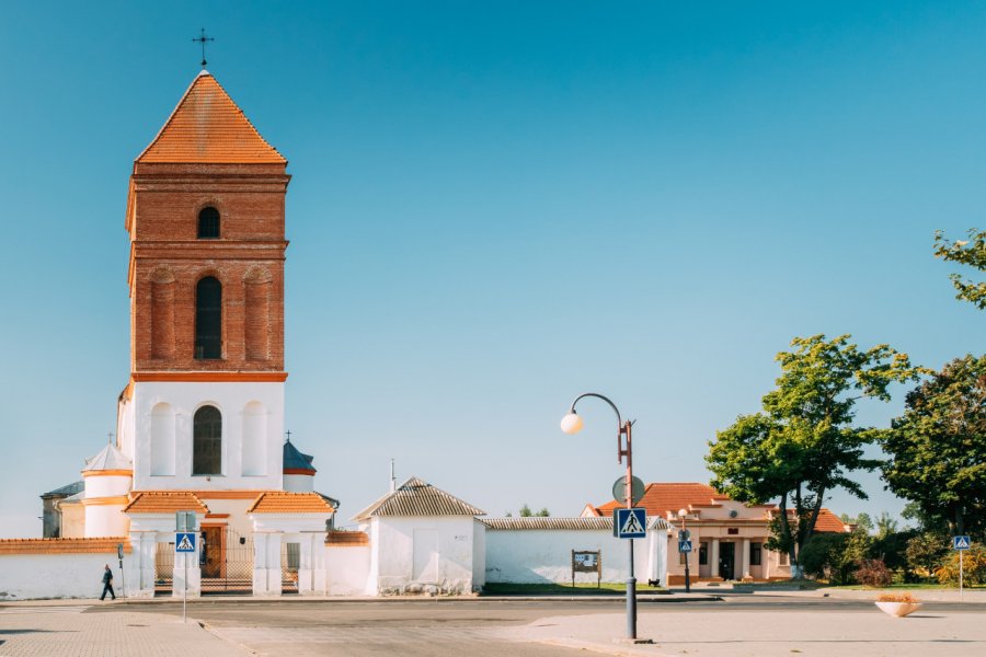 EGLISE SAINT-NICOLAS (КОСТЁЛ СВЯТОГО НИКОЛАЯ)