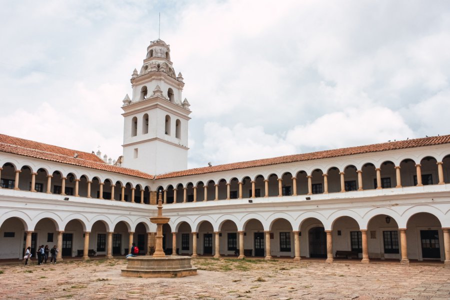 UNIVERSIDAD DE SAN FRANCISCO XAVIER DE CHUQUISACA
