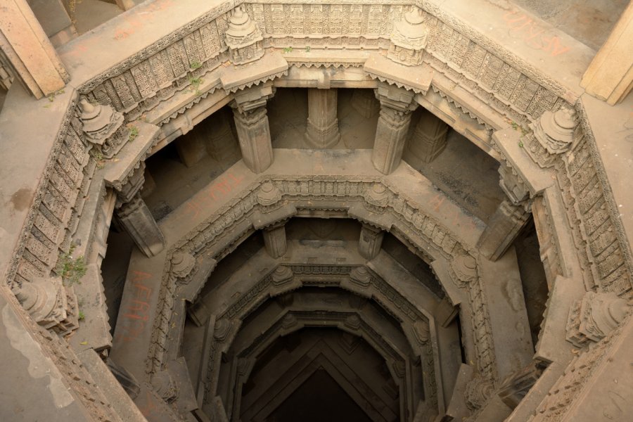 DADA HARI NI VAV
