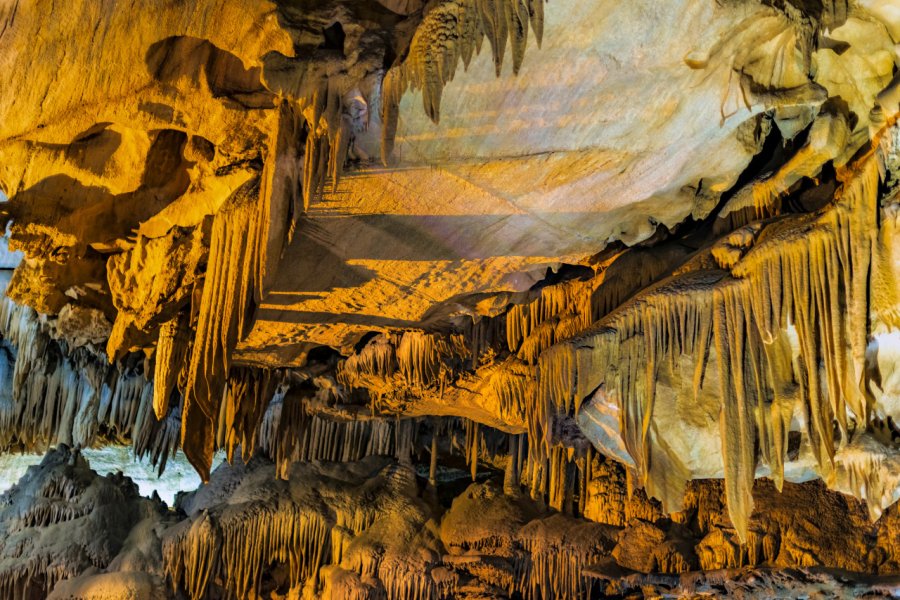 CRYSTAL CAVE