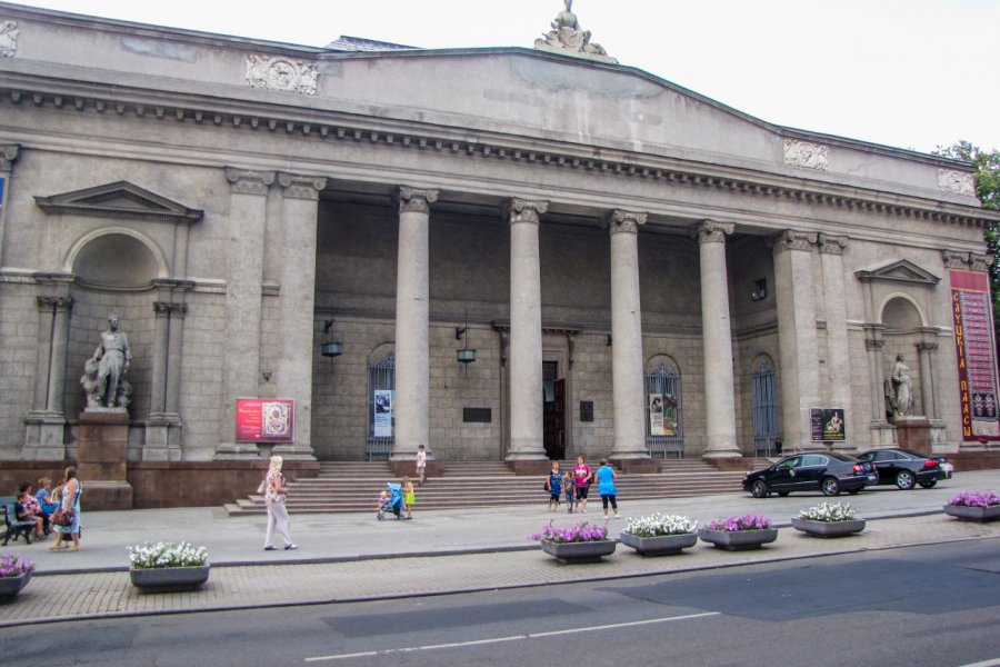 MUSEE DES BEAUX-ARTS (НАЦИОНАЛЬНЫЙ ХУДОЖЕСТВЕННЫЙ МУЗЕЙ)