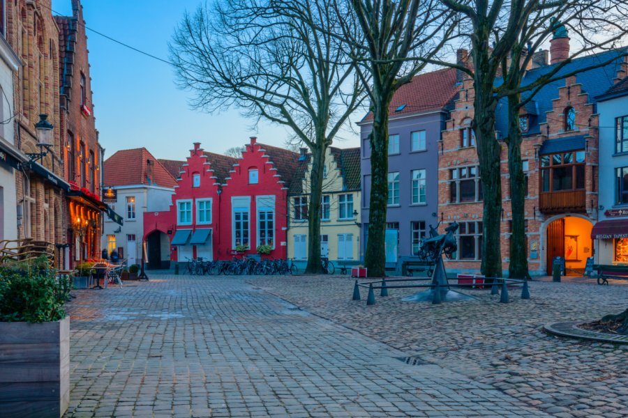 HALVE MAAN (DE)