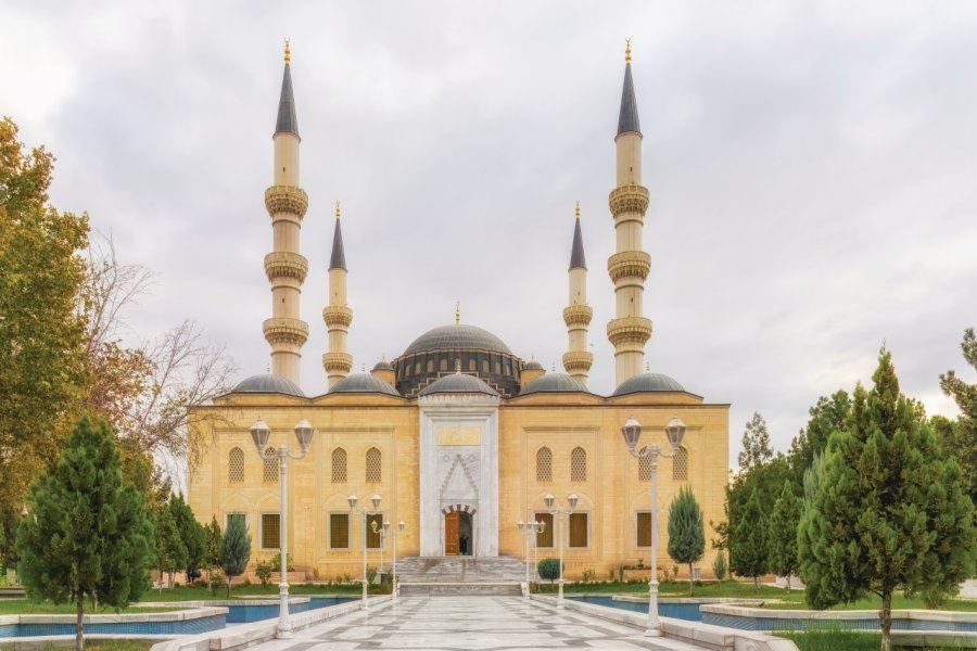 MOSQUÉE AZADI