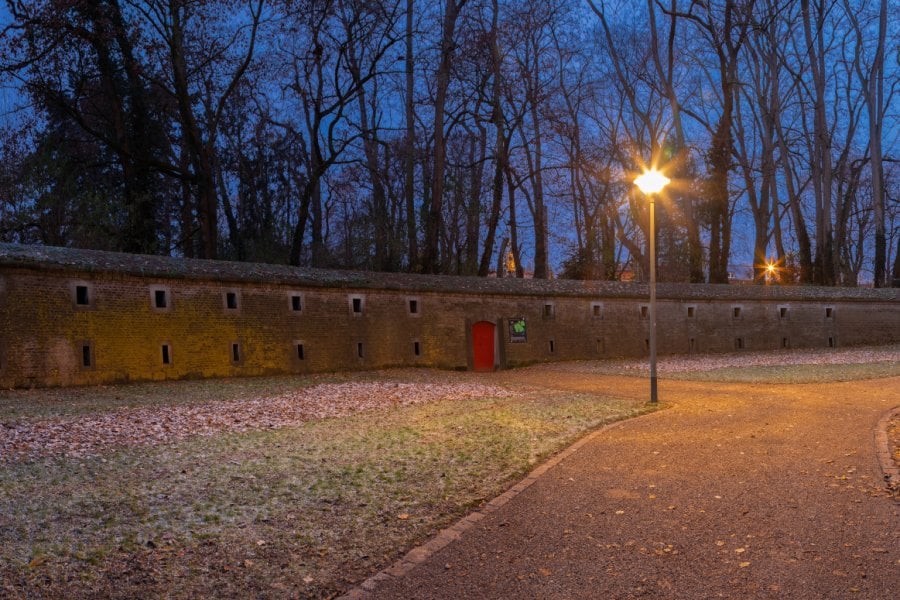 KAZEMATTEN (CASEMATES)