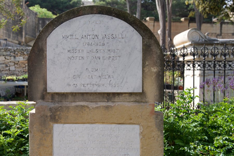 La tombe de Mikiel Anton Vassalli, le père de la langue maltaise, à Floriana. Renata Apanaviciene - Shutterstock.com