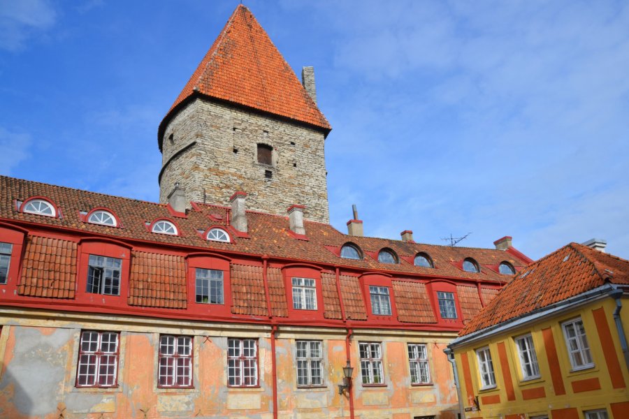 TOURS DE NUNNA, SAUNA ET KULDJALA