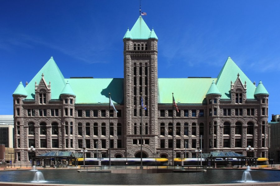 MINNEAPOLIS CITY HALL