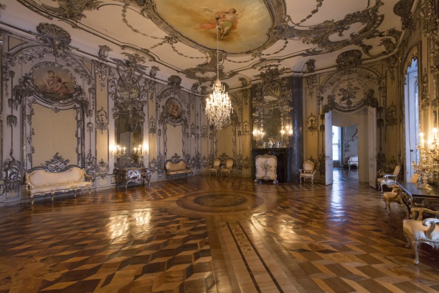 NOUVEAU PALAIS