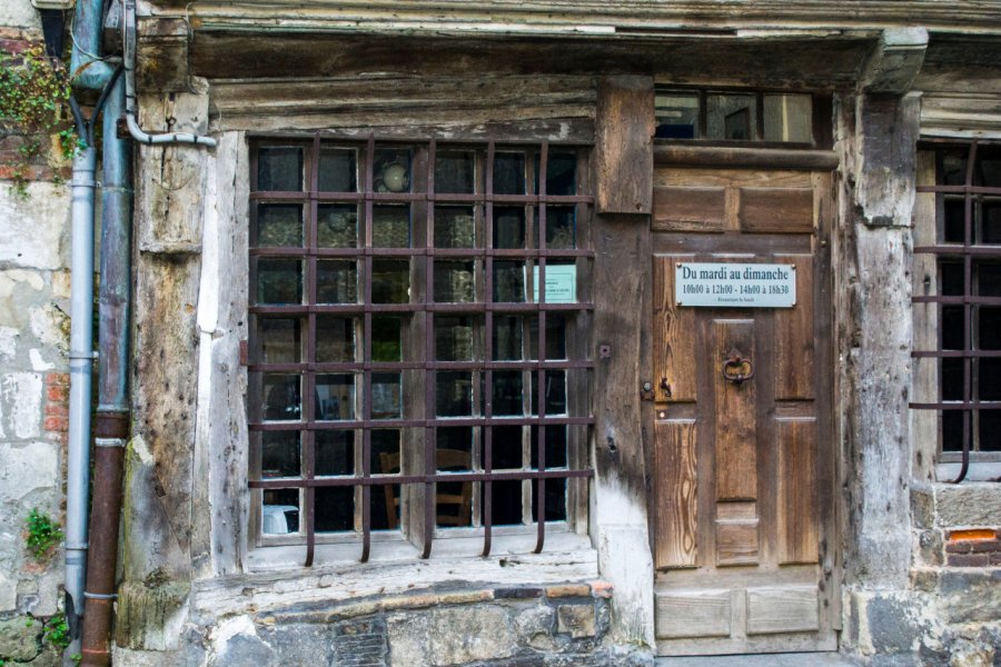 MUSÉE D'ETHNOGRAPHIE ET D'ART POPULAIRE