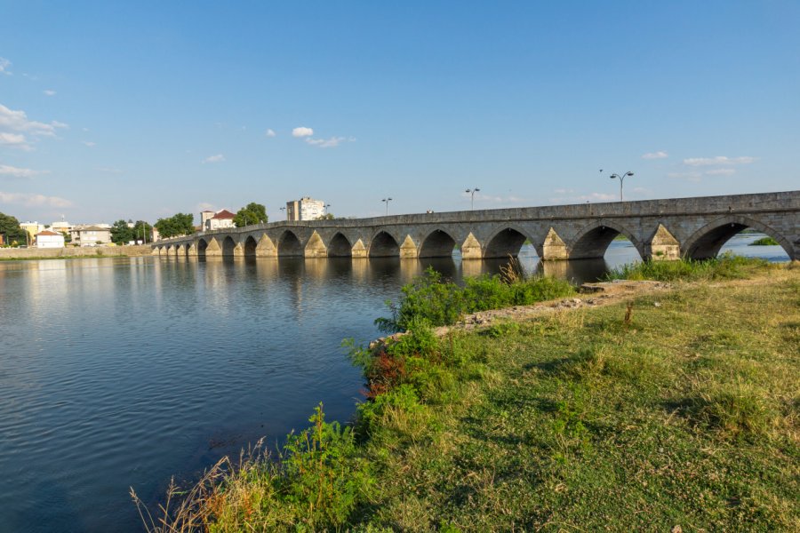 PONT MUSTAPHA PACHA (МОСТ НА МУСТАФА ПАША OU СТАР МОСТ)