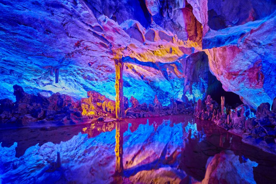 GROTTE DE LA FLÛTE DE ROSEAU