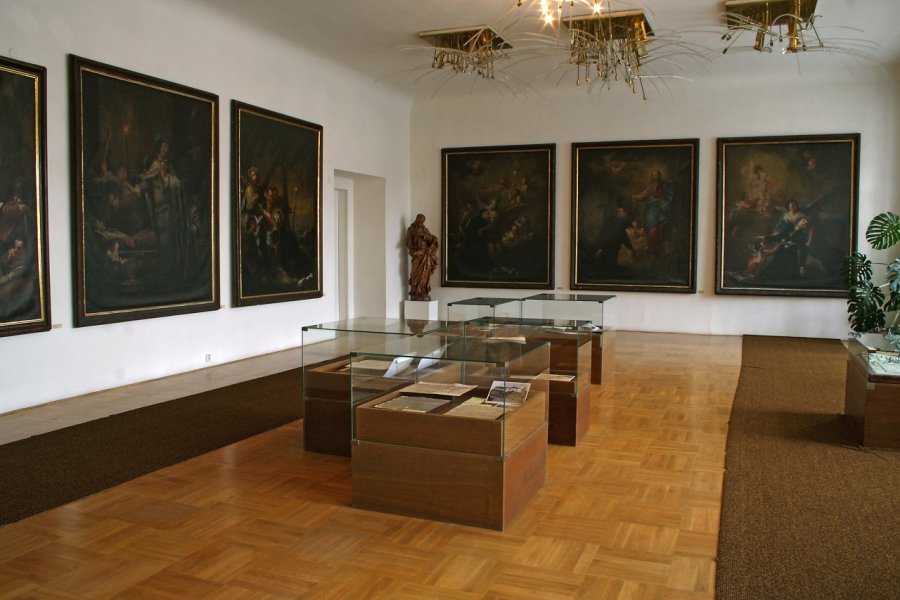 CHÂTEAU DE JIČÍN ET MUSÉE RÉGIONAL