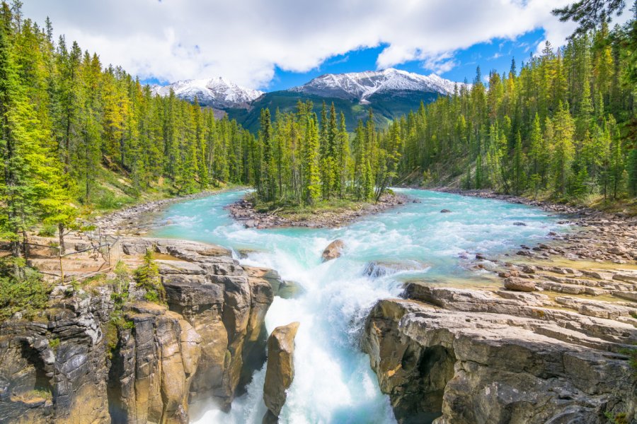 SUNWAPTA FALLS