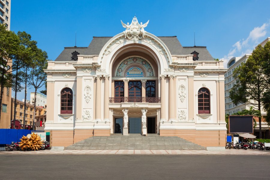 OPÉRA (NHA HAT LON THANH PHÔ HÔ CHI MINH)
