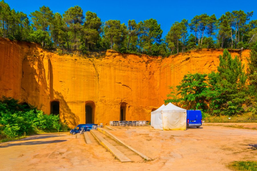 LES MINES D'OCRE DE BRUOUX