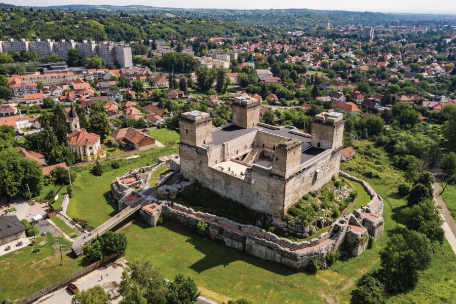 CHÂTEAU DES REINES (DIOSGYŐRI VÁR)