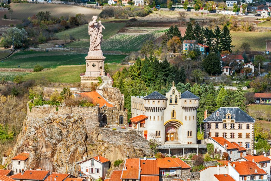 SANCTUAIRE ET STATUE SAINT-JOSEPH