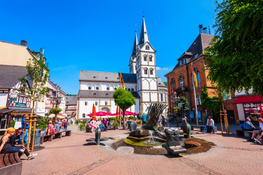 VIEILLE VILLE ET PLACE DU MARCHÉ