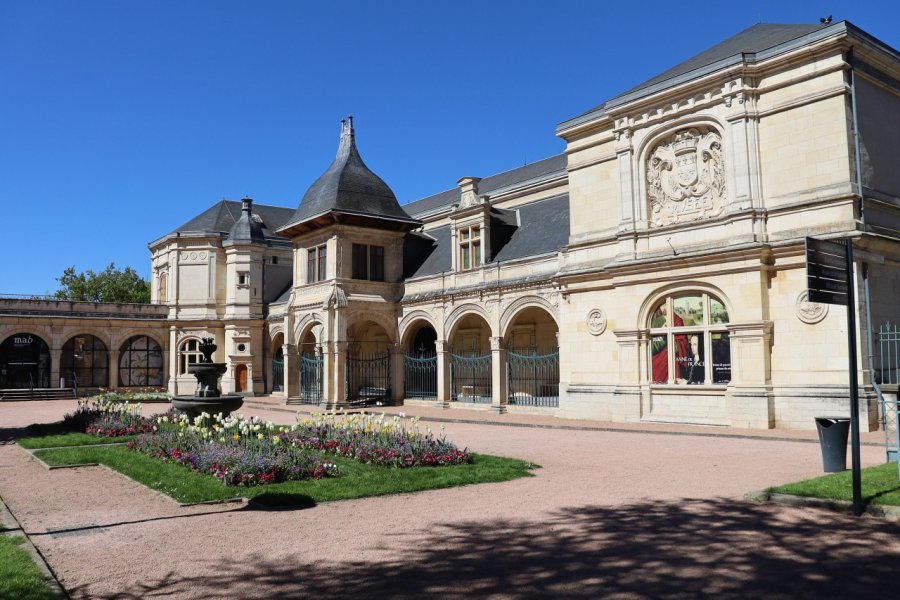 MUSÉE ANNE DE BEAUJEU