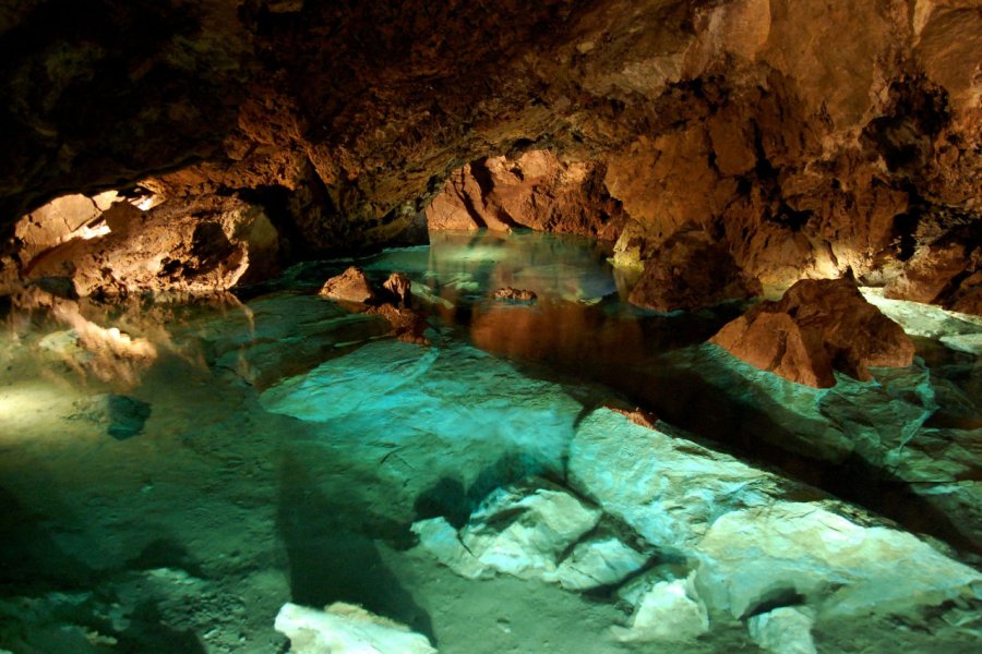 GROTTES DOLOMITIQUES DE BOZKOV (BOZKOVSKÉ DOLOMITOVÉ JESKYNĚ)