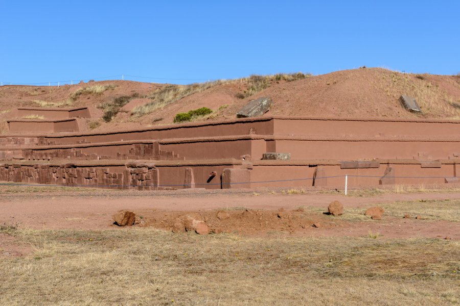 PIRÁMIDE DE AKAPANA