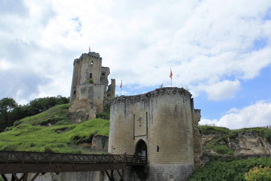 RUINES DU CHÂTEAU DE LAVARDIN