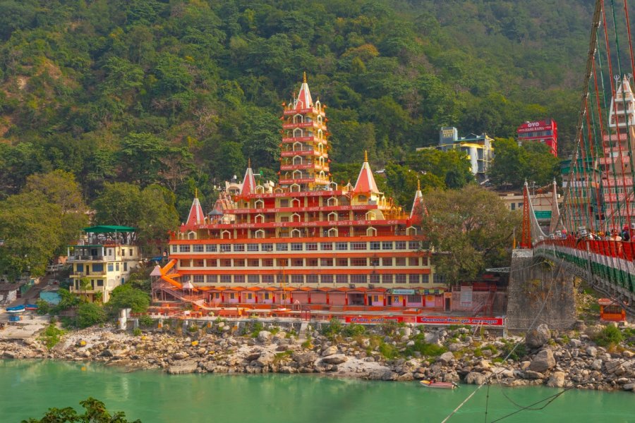 KAILASH NIKETAN TEMPLE (TERA MANZIL)