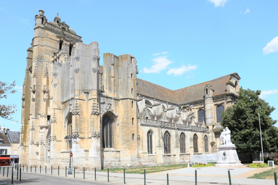 L' EGLISE SAINT-PIERRE