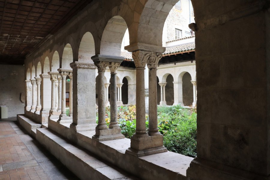CLOÎTRE SAINT ANDRÉ-LE-BAS