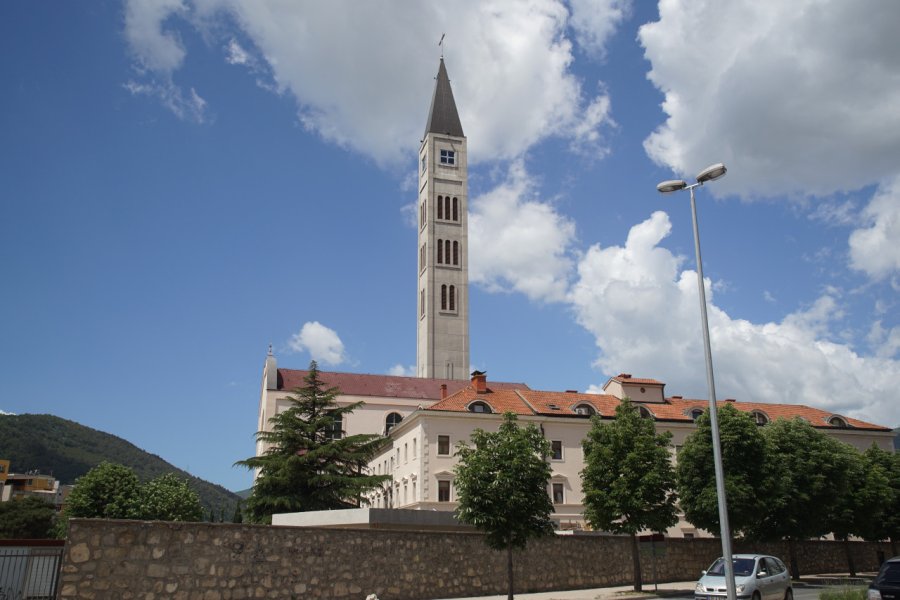 MONASTÈRE FRANCISCAIN - CAMPANILE DE LA PAIX