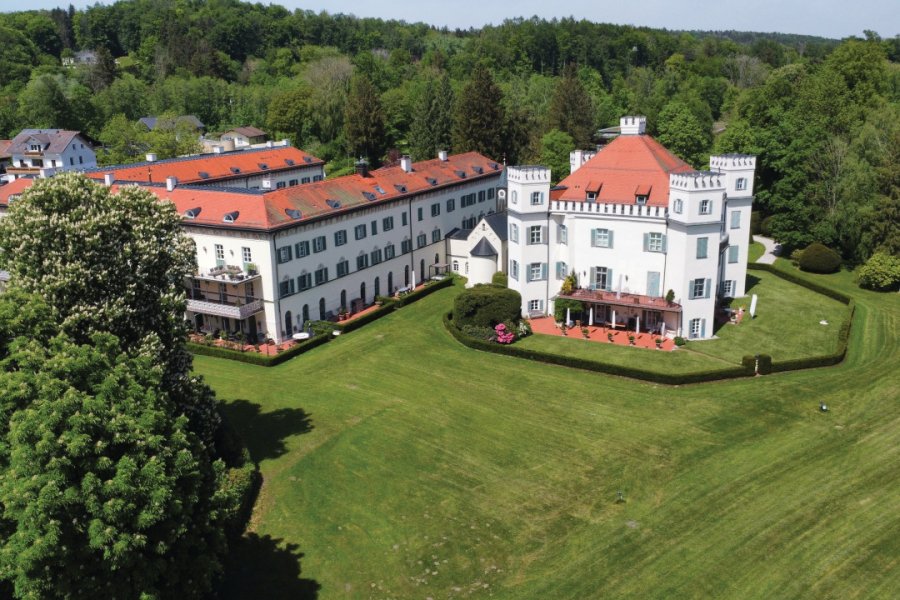 SCHLOSS POSSENHOFEN