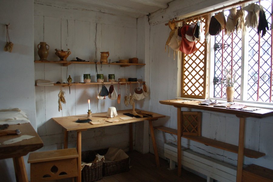 SHAKESPEARE'S BIRTHPLACE