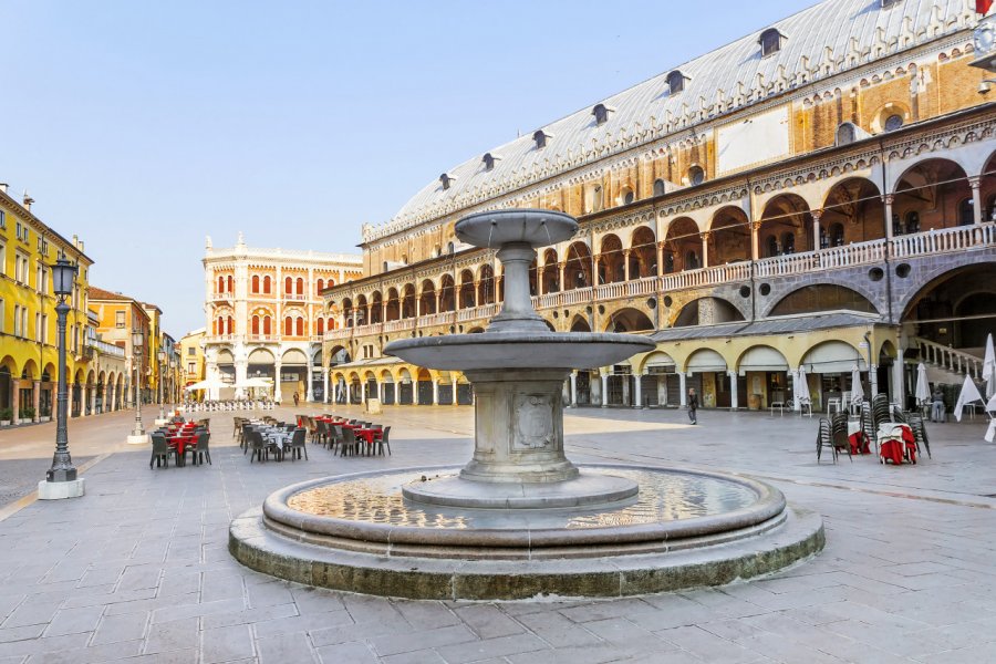 PIAZZA DELLE ERBE