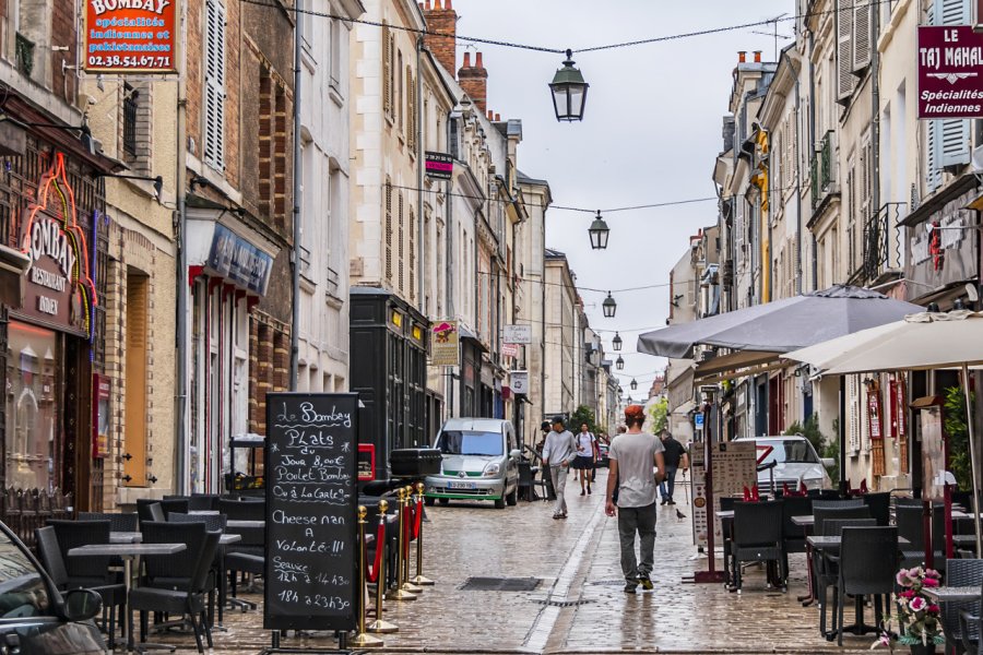 LA RUE DE BOURGOGNE