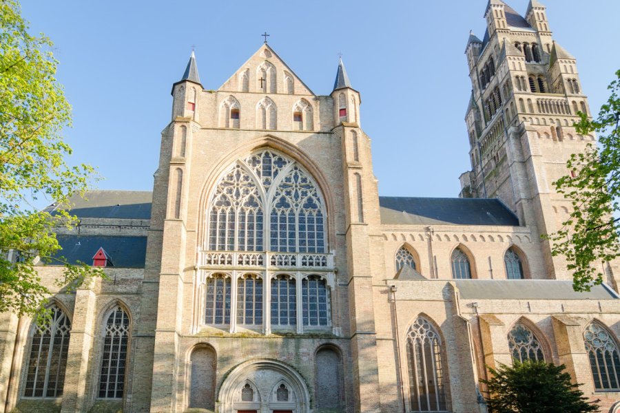 CATHÉDRALE SAINT-SAUVEUR