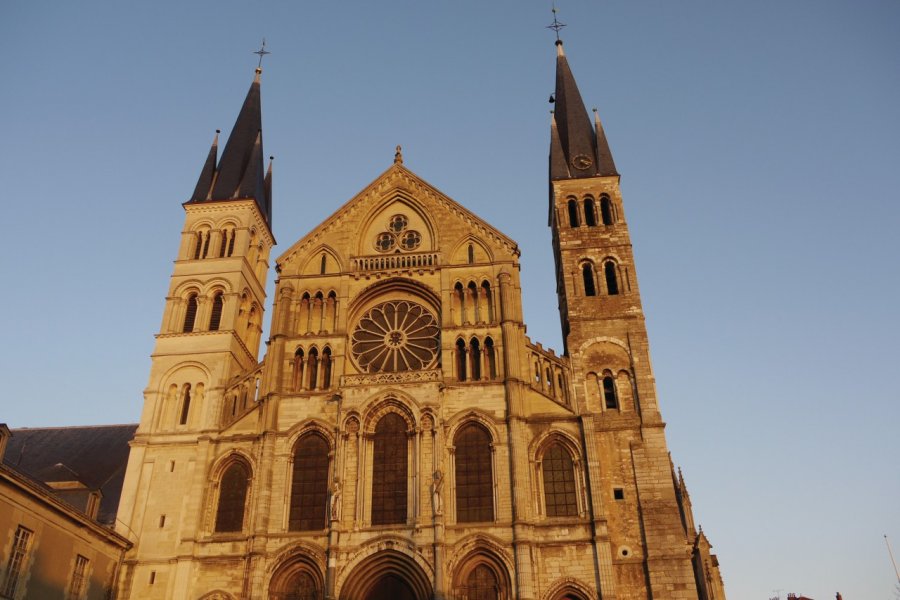 Basilique Saint-Rémi à Reims JEAN-PAUL LABOURDETTE