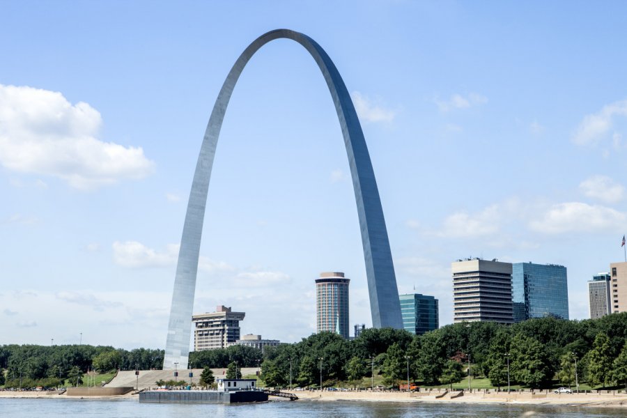GATEWAY ARCH